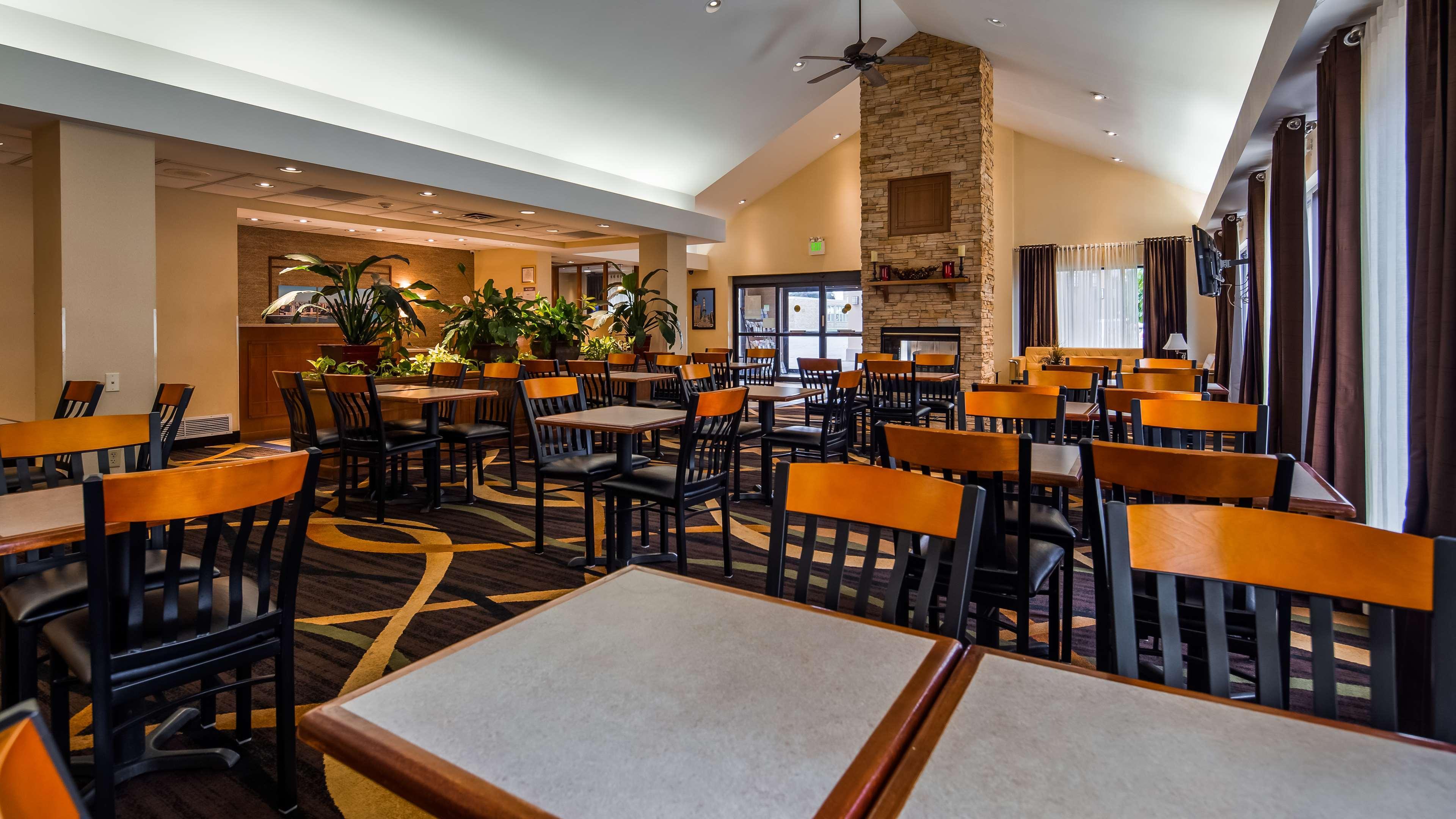 Best Western Galleria Inn & Suites Cheektowaga Exterior foto