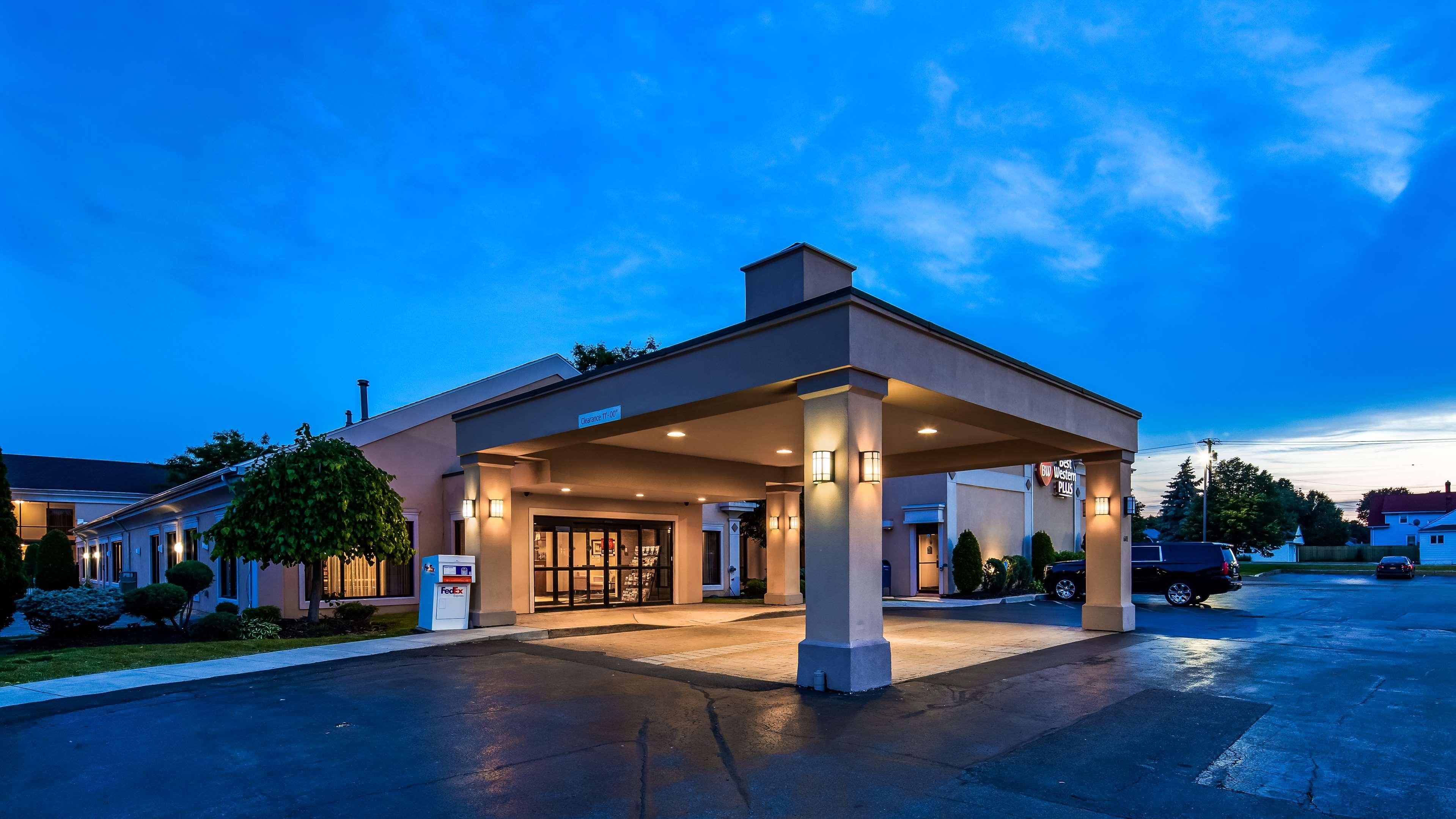 Best Western Galleria Inn & Suites Cheektowaga Exterior foto